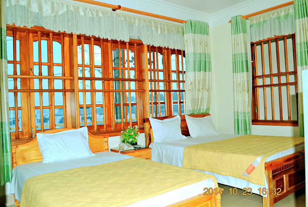 Hoang Ngoc Hotel Dong Khe Sau Exterior foto