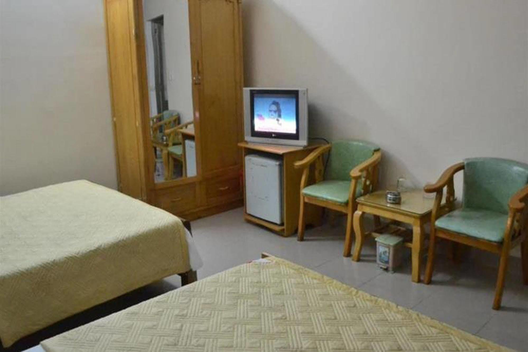 Hoang Ngoc Hotel Dong Khe Sau Exterior foto
